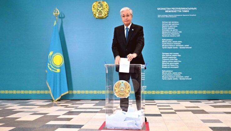 Kazakistan Halkı Anayasa Değişikliğine Evet Dedi
