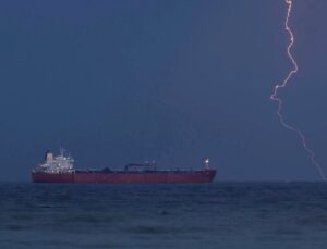 6 Arap Ülkesinde Fırtına ve Sel Tehlikesi: Umman’da 7 Can Kaybı