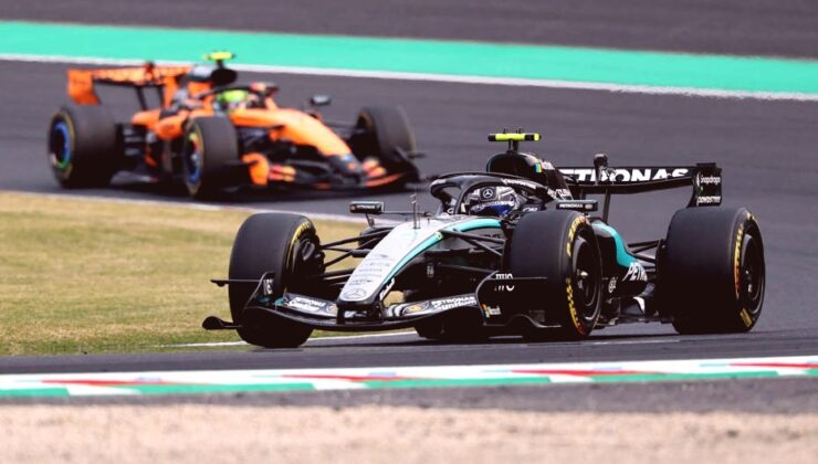 Antonelli Japonya GP’de Zirvede, Tarihe Geçti