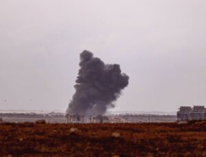 İsrail Sanayi Bölgesinde Yangın: İran Füzesi Etkili Oldu