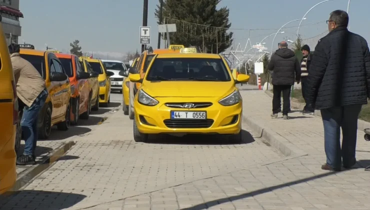Elazığ’da Taksi Kısa Mesafe Ücreti 200 TL Oldu, Vatandaşın Tepkisi İkiye Bölündü