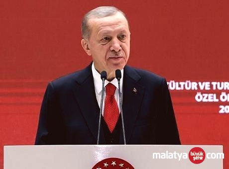 Cumhurbaşkanı Erdoğan’dan Kültür Sanat Ödülleri Töreninde Vurgu: Mahalle Baskısını Reddediyoruz