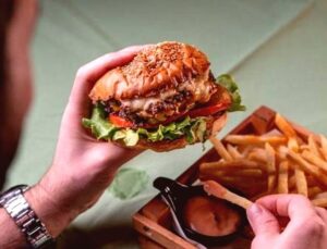 İnternetten Yemek Siparişinde Yeni Dönem: Komisyonlar ve Ücretlendirmeler Standartlaşıyor