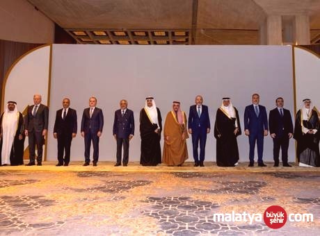 Riyad Zirvesi Sonrası 6 Maddelik Ortak Bildiri: İran’a Acil Saldırı Durdurma Çağrısı