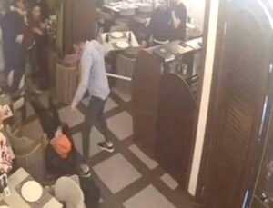 Mezitli Belediye Başkanı Tuncer’in Restoranda Yumruklu Kavgaya Karıştığı Anlar Güvenlik Kamerasına Yansıdı