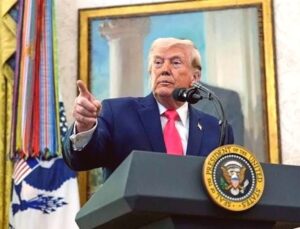 Trump’tan İran Açıklamaları: Rejim Değişikliği ve Petrol Politikası