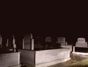 Sarıyer Mezarlığında Çatışma: İki Kişi Hayatını Kaybetti, Dört Gözaltı