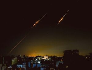 Trump’tan İran’a Kürt İşgalini Destekleme Açıklaması: Bölgedeki Gerilim Tırmanıyor