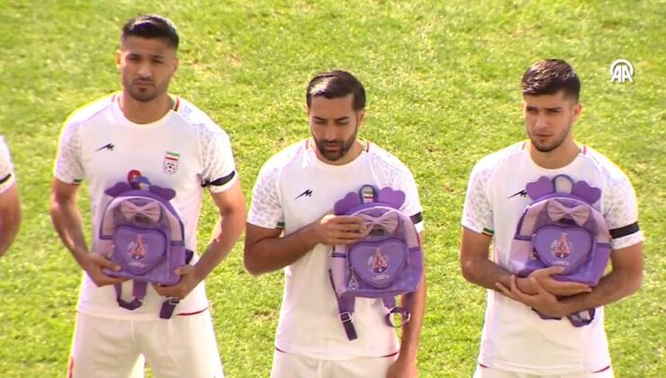 İranlı Futbolcular Sahaya Çantalarla Çıktı: Savaş Mağduru Çocuklara Mesaj