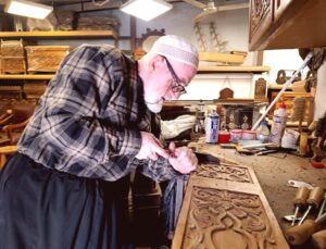 49 Yıllık Sandık Ustası, Maraş Motifleriyle Mesleğini Yaşatıyor