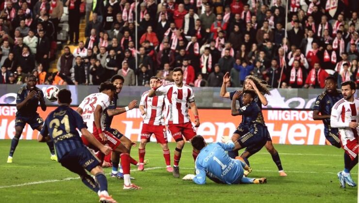 Fenerbahçe’den Antalyaspor Beraberliği Sonrası Şampiyonluk Mesajı: “Pes Etmiyoruz”