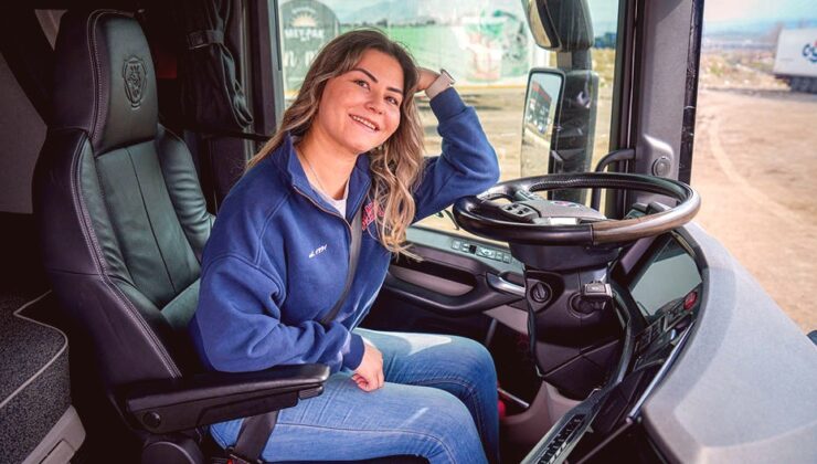 İş Hayatından Sıkılan Kadın, Babasının İzinden Giderek Tır Şoförü Oldu
