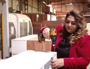 Ön Yargıları Yıkan Kadın: Mobilya Sektöründe İlk Kadın Oda Başkanı