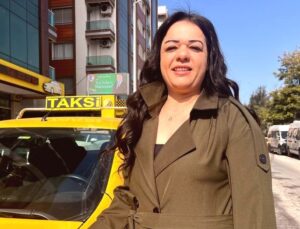 Kadın Taksi Şoförü Tuğba Bozkurt: “Aileler Çocuklarını Gönül Rahatlığıyla Bize Emanet Ediyor”