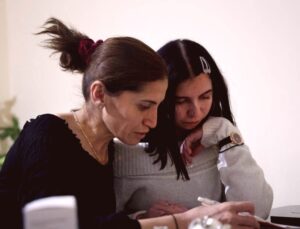 Çocuk Yaşta Evlilik ve Kanserle Mücadelede Ayakta Kalan Bir Hayat: Satı Kokluk’un Hikayesi