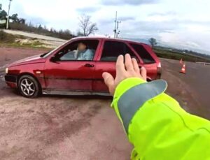 Yakalanınca Kaçan Sürücü İftira Attı