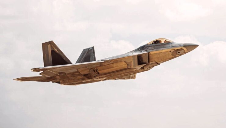 İran Operasyonunda F-22 Raptor: ABD’nin Güç Gösterisi ve Savaş Uçağının Teknik Detayları