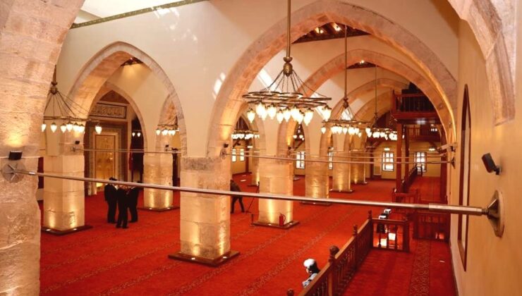 Kahramanmaraş Ulu Cami Deprem Sonrası Yeniden İbadete Açıldı