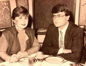 Türk Pop Müziğinin Duayen İsmi Ülkü Aker Vefat Etti