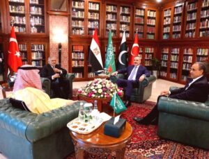 İran Savaşını Bitirme Girişimleri: Dört Dışişleri Bakanı İslamabad’da Buluştu