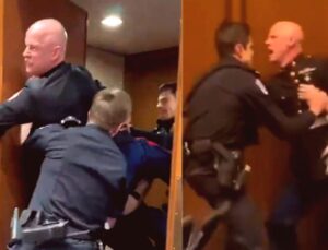 Kongre’de Savaş Protestocusu Eski Askerin Kolu Polis Müdahalesiyle Kırıldı