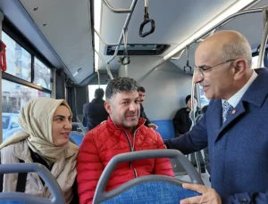 Başkan Er, 8 Mart’ta Kadın Personel ve Vatandaşlarla Buluştu