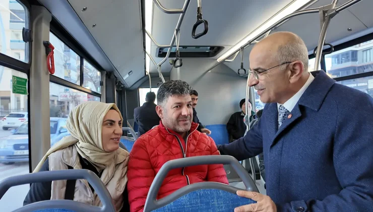 Başkan Er, 8 Mart’ta Kadın Personel ve Vatandaşlarla Buluştu