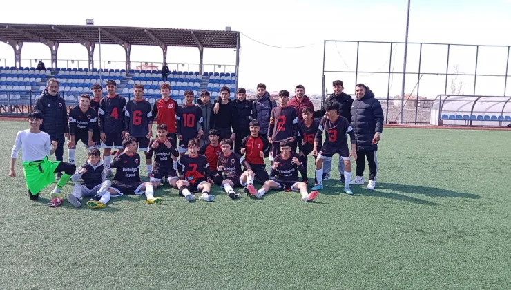 Battalgazi Belediyespor U16 Takımı Sezona Şampiyonlukla Veda Etti