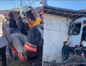 Battalgazi’de Freni Patlayan Kamyon Eve Dalıp Sürücüyü Yaraladı
