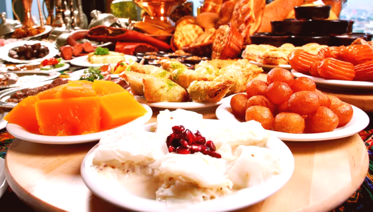 Bayram Sofraları İçin Sağlık Uyarıları: Aşırı Tüketimden Kaçının