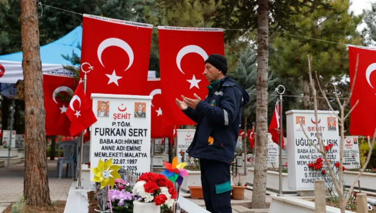 Bayram Öncesi Şehitlere ve Yakınlara Ziyaretler Yoğunlaştı