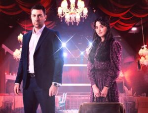 Star TV’nin Yeni Dizisi “Çirkin”den İlk Afiş: Çağlar Ertuğrul ve Derya Pınar Ak Başrolde