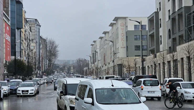 İnönü Caddesi’nde Trafik Rahatladı, Fuzuli Caddesi Bayramda Açılıyor