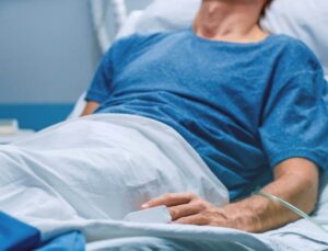 Gençlerde Bağırsak Kanseri Artışı Doktorları Endişelendiriyor: Nedenleri ve Önlemler