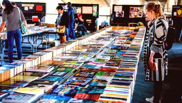 Yazarlar Yapay Zekaya Karşı Sessiz Çığlık: Boş Kitapla Protesto