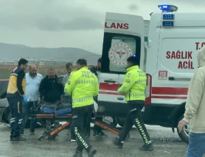 Kudüs Caddesi Kavşağı’nda Çarpışma: Bir Yaralı