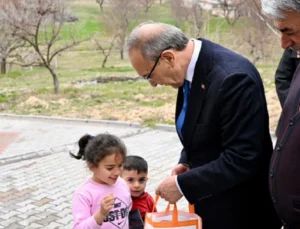 Vali Yavuz’dan Bayramda Şehit Ailelerine Ziyaret