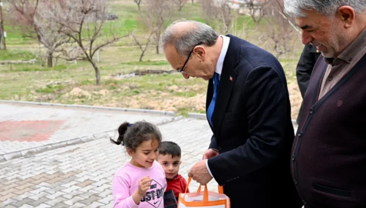 Vali Yavuz’dan Bayramda Şehit Ailelerine Ziyaret