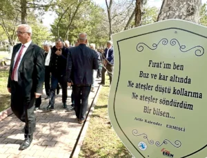 Arguvan’da Ozanların Sözleri Ağaçlara Asılarak Kültürel Miras Canlandırılıyor