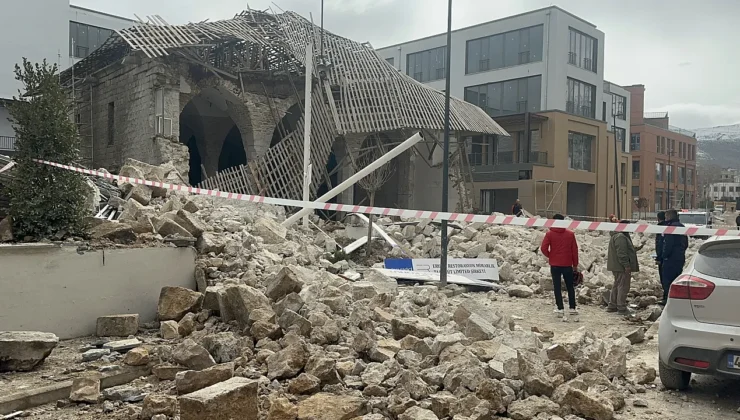 Malatya’da Tarihi Caminin Restorasyonunda Çökme: Bir İşçi Yaralandı