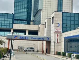 İnönü Üniversitesi’nde Genç Öğrenci Fenalaştı, Hastaneye Kaldırıldı