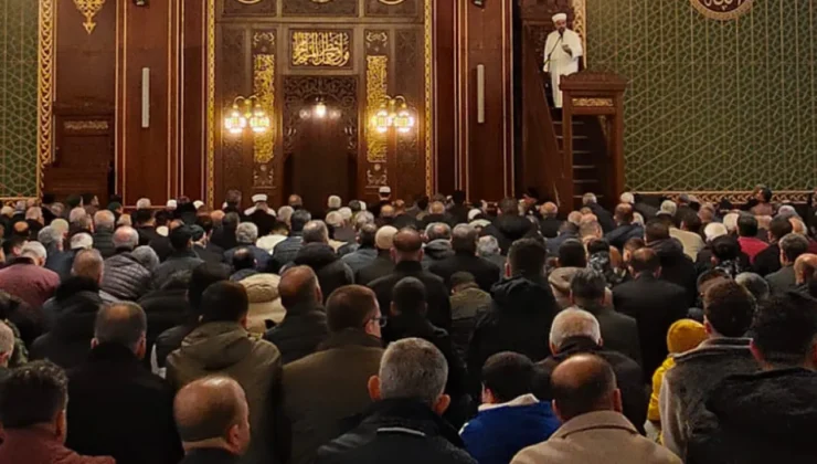 Malatya Bayram Namazında Birlik ve Beraberlik Ruhu
