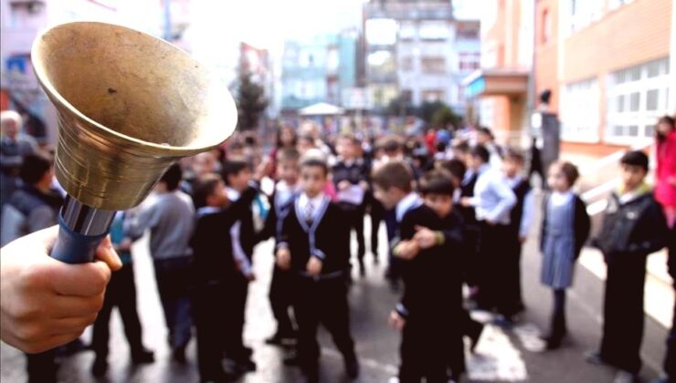 Okulların Açılış Tarihi Belli Oldu: 23 Mart Pazartesi Ders Başı