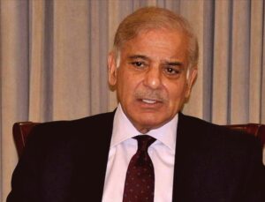 Pakistan’da Yakıt Krizi Eğitimi Durdurdu: Okullar 31 Mart’a Kadar Kapalı