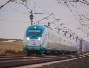 Türkiye’de Yüksek Hızlı Tren Devrimi: 17 Yılda 110 Milyon Yolcuya Ulaşıldı