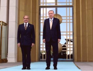 Pakistan Başbakanı Şerif, Bölgesel Diplomasi Turuna Çıkıyor