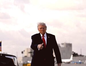 Trump’tan İran’a Hürmüz Tehdidi: Geçiş Ücreti Ödeyen Gemileri Engelleyecek