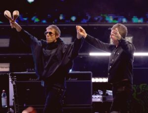 Rock and Roll Hall of Fame 2026 Adayları Belli Oldu: Oasis ve Phil Collins Yeniden Sahne Alıyor