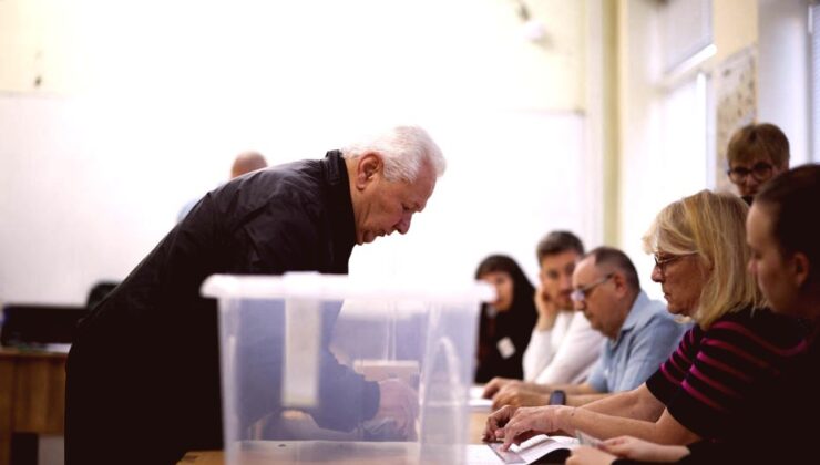 Bulgaristan Sandık Başında: Siyasi Belirsizliğe Veda Arayışı