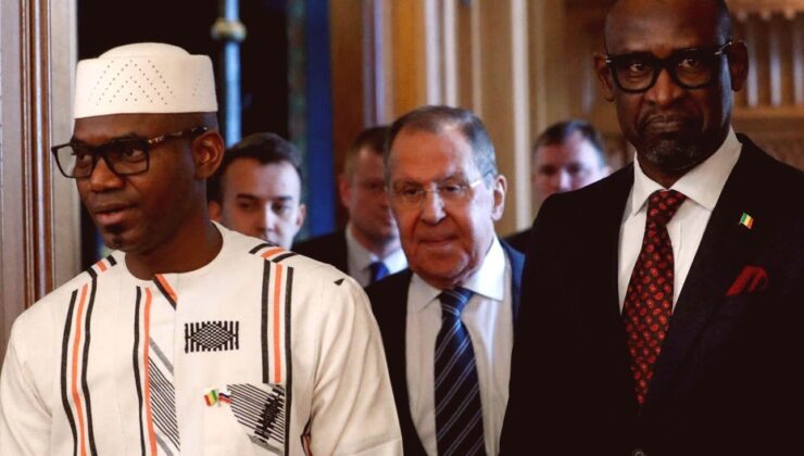 Mali Savunma Bakanı, Başkent Bamako Yakınlarında Düzenlenen Saldırıda Hayatını Kaybetti